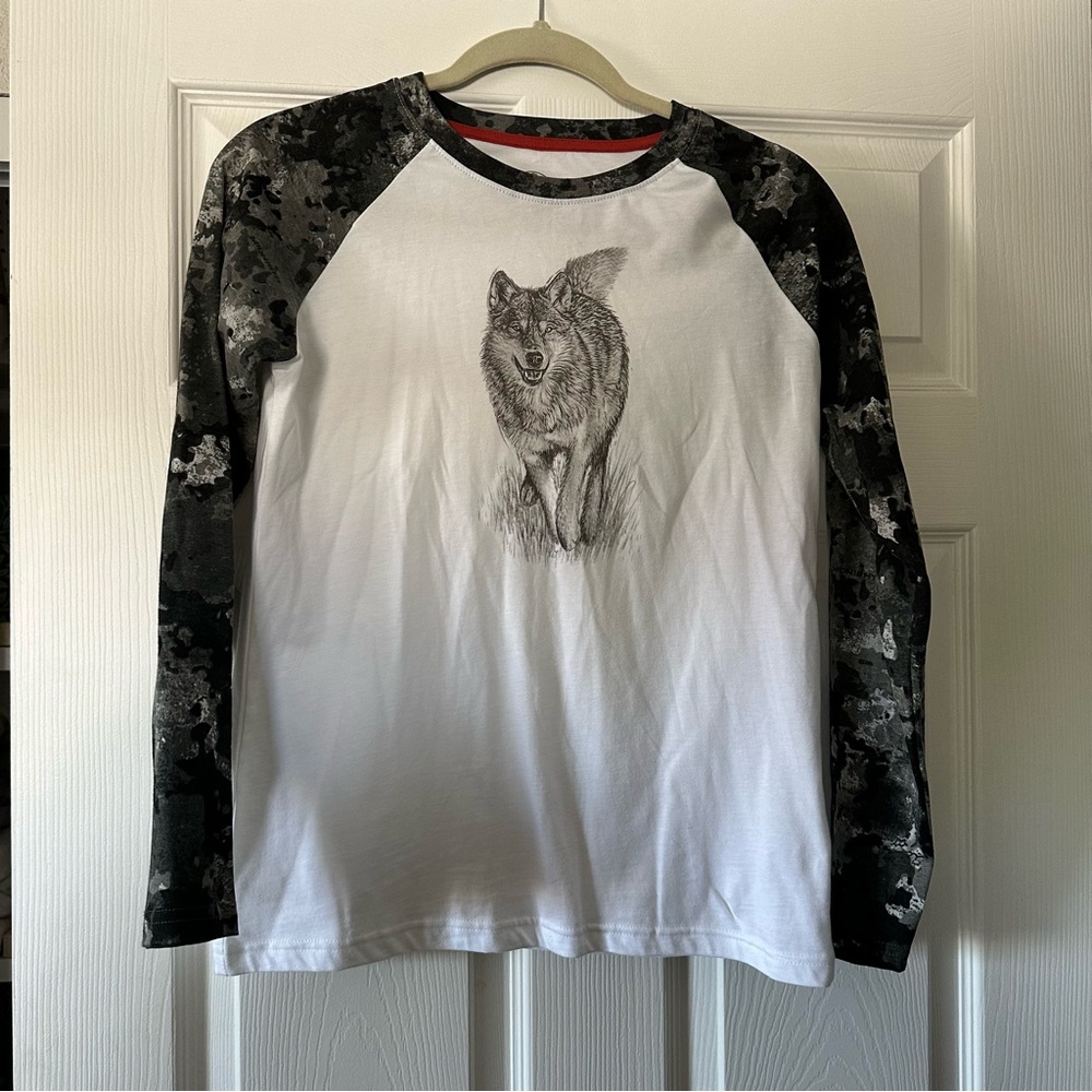 Cabela's Black and White Wolf Graphic Long Sleeve Tee